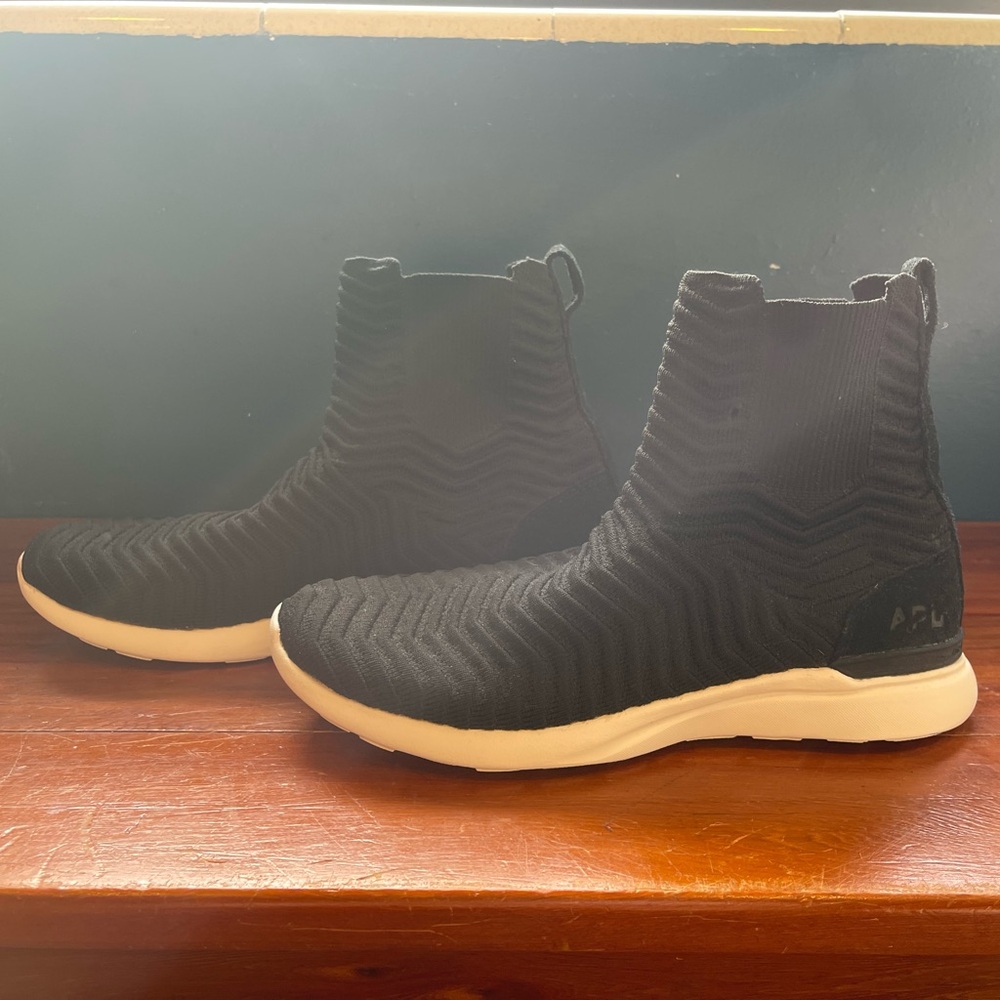 Athletic Propulsion Labs knit Chelsea sneaker - Picture 2 of 5